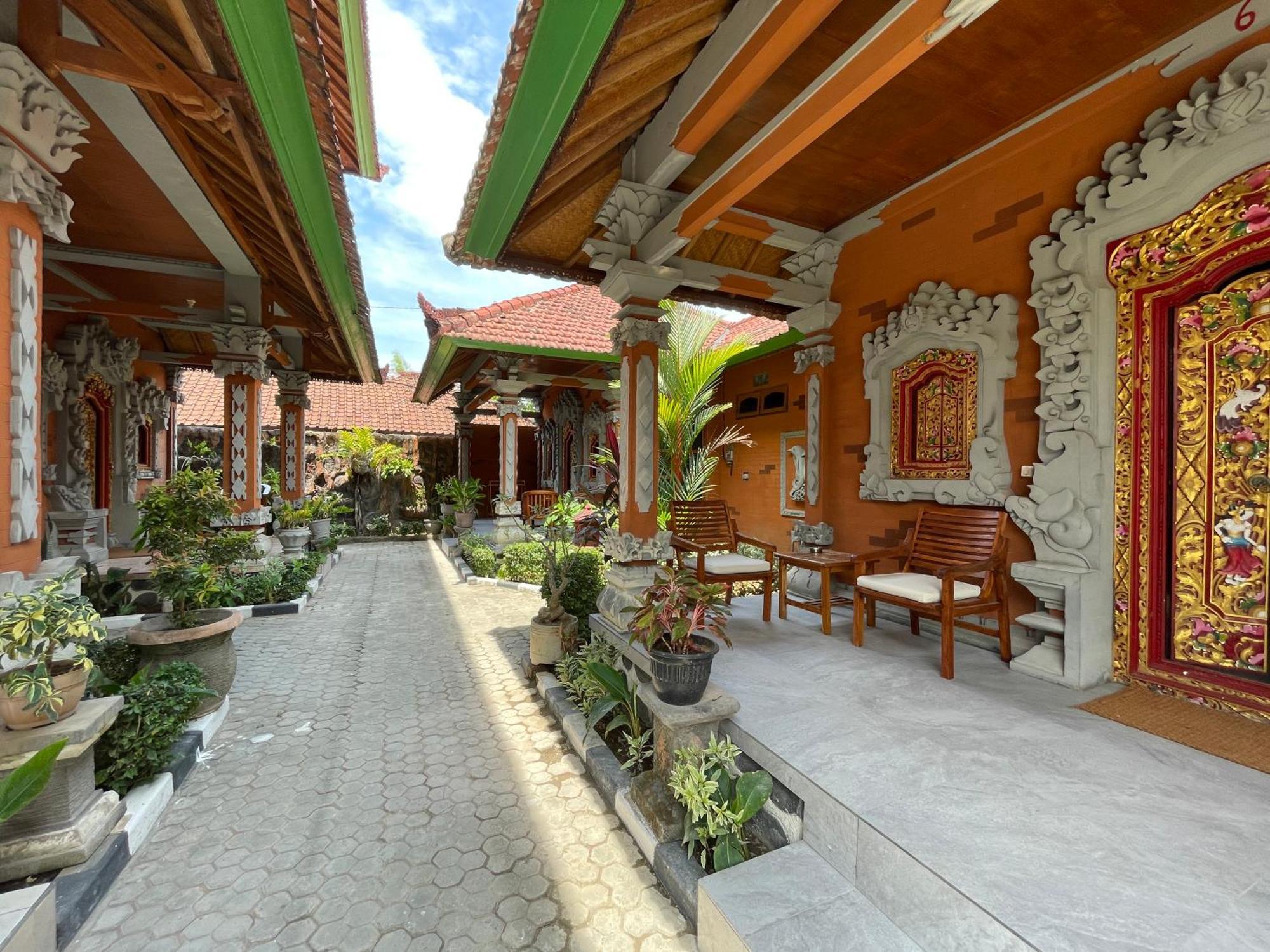 Kubu Elsa Bali Hotel Lovina  Ngoại thất bức ảnh