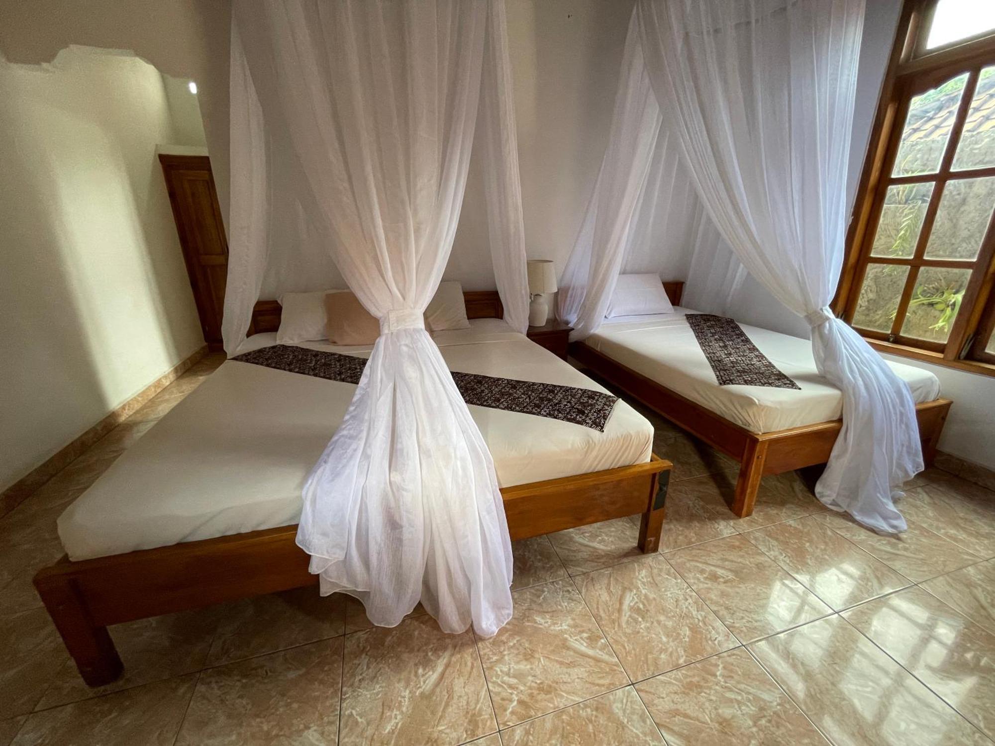Kubu Elsa Bali Hotel Lovina  Phòng bức ảnh