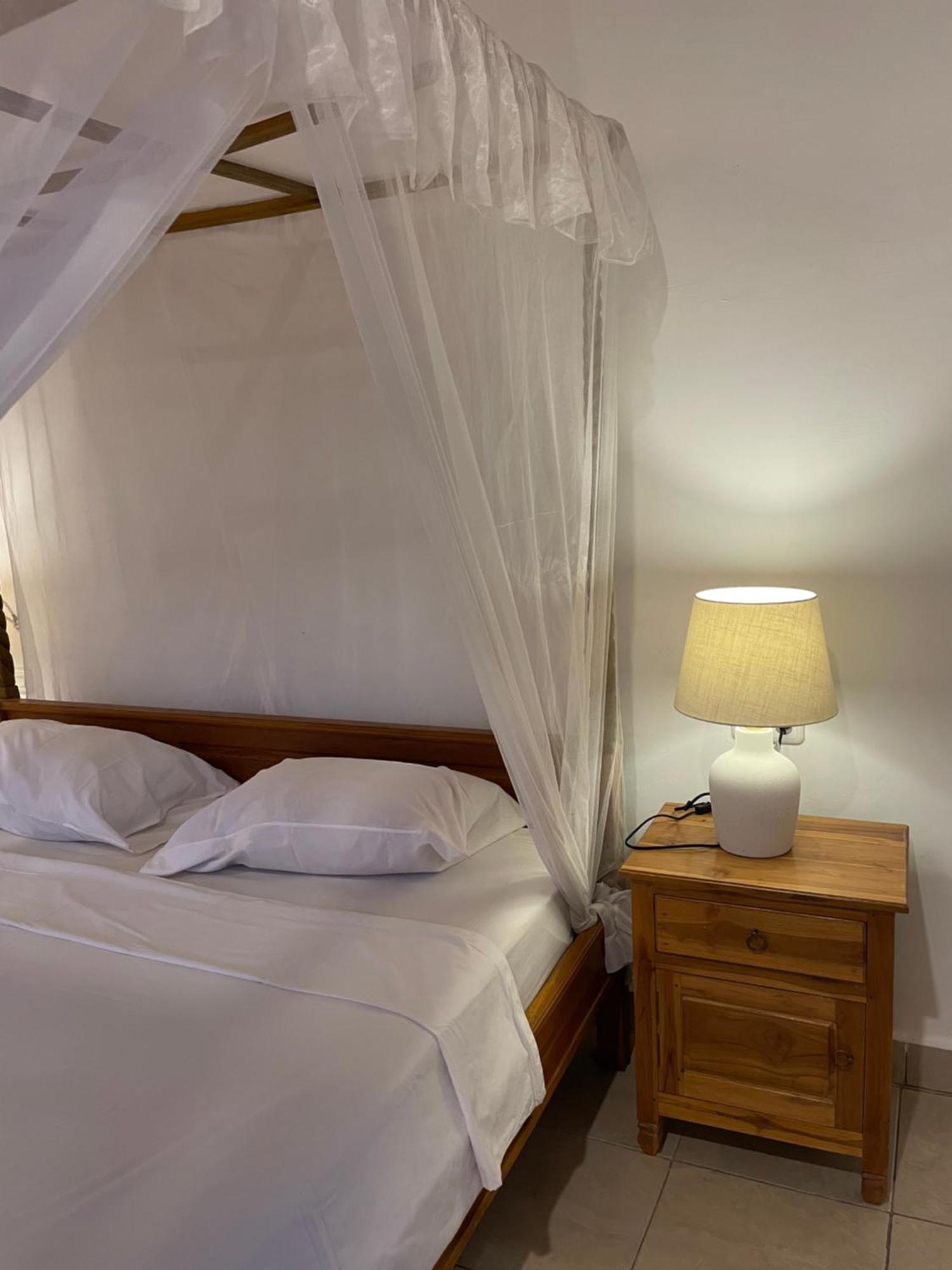 Kubu Elsa Bali Hotel Lovina  Phòng bức ảnh
