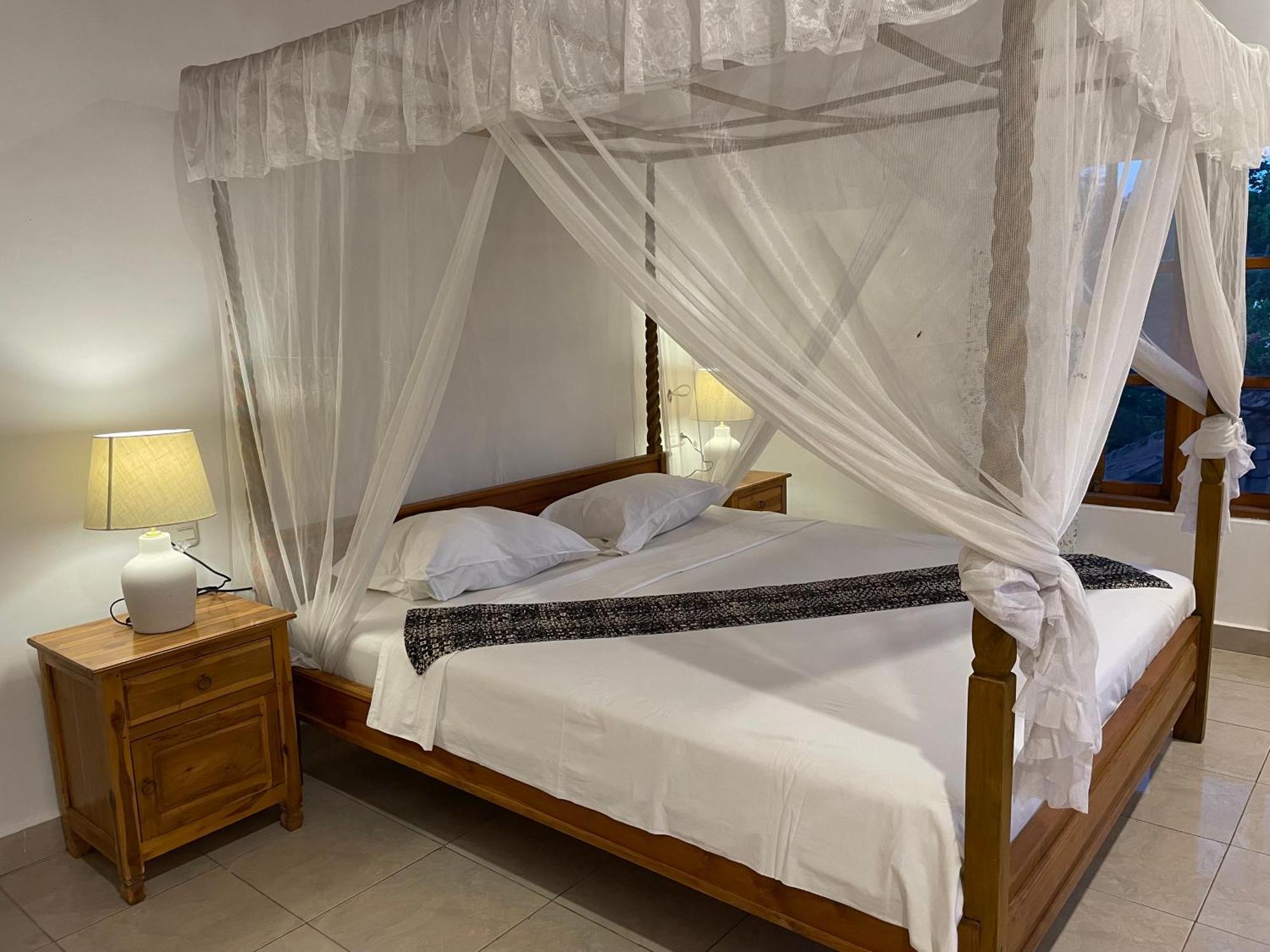 Kubu Elsa Bali Hotel Lovina  Phòng bức ảnh